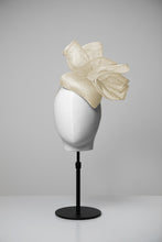 Load image into Gallery viewer, Tilly &amp; Teardrop Fascinator