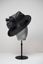 Load image into Gallery viewer, Tilly &amp; Large Saucer Fascinator