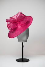 Load image into Gallery viewer, Tilly &amp; Large Saucer Fascinator