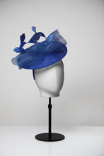 Load image into Gallery viewer, Poppy &amp; Medium Saucer Fascinator