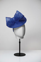 Load image into Gallery viewer, Tilly &amp; Medium Saucer Fascinator