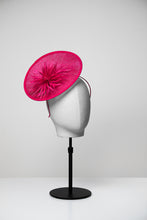 Load image into Gallery viewer, fuchsia pink fascinator 