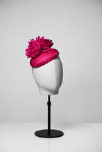 Load image into Gallery viewer, Mia &amp; Button Fascinator