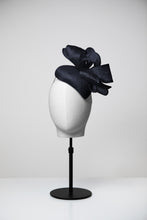 Load image into Gallery viewer, Lucy &amp; Teardrop Fascinator