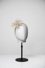 Load image into Gallery viewer, white fascinator 