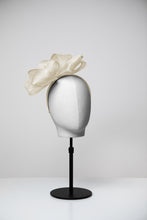 Load image into Gallery viewer, Lucy &amp; Alice Band Fascinator